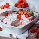 Erdbeer-Tiramisu ohne Zucker in Auflaufform
