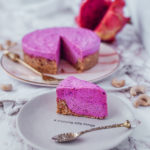 Raw vegan cheesecake with cashew and pink pitaya-2