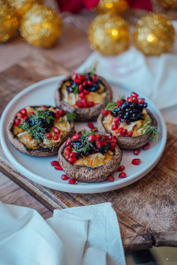 Gefüllte Portobello-Pilze mit Brie und Cranberry-Marmelade