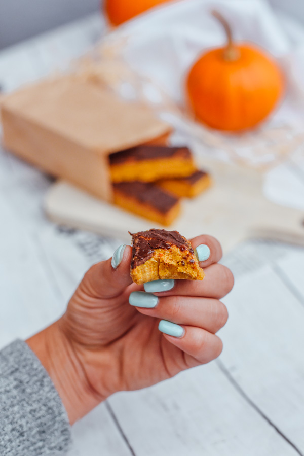 healthy pumpkin bars